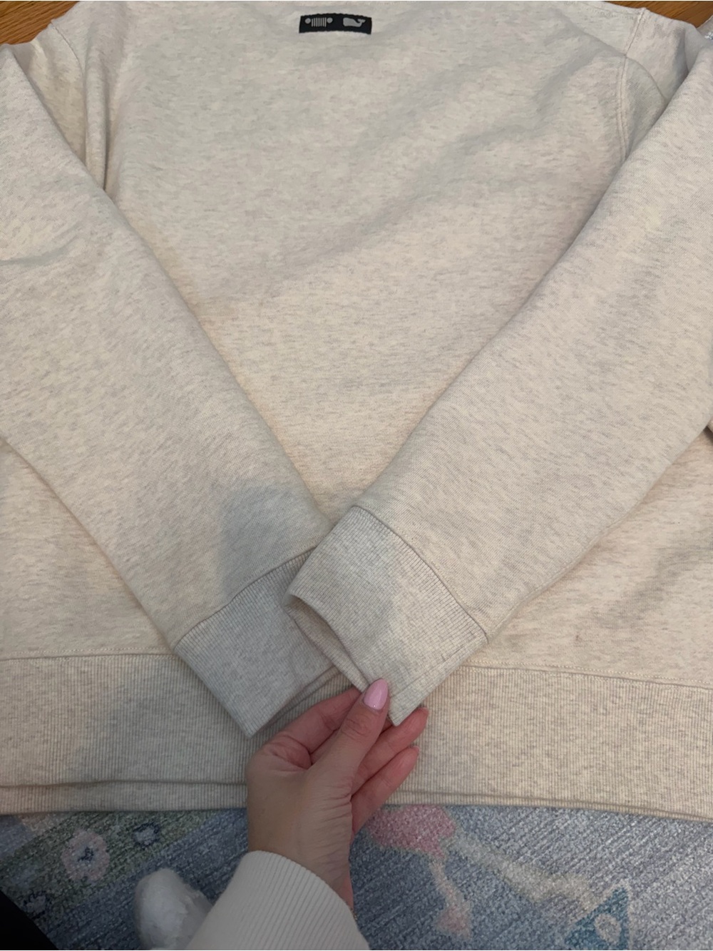 Vineyard Vines Cream Jeep Logo Crewneck Sweatshirt - Picture 5 of 5